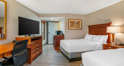 DoubleTree by Hilton Hotel Jefferson City Room Type - 2 DOUBLES DELUXE RM NONSMO