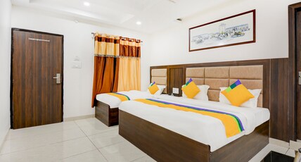 Itsy Hotels K K Residency Staywell Room Type - Deluxe Family Room