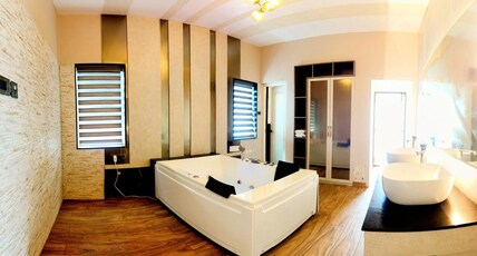 Royal MM Abode Room Type - Honey Moon Room With Bath Tub Royal MM Abode Room Type - Honey Moon Room With Bath Tub
