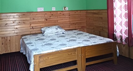 Shruti Guest House Room Type - Deluxe Room
