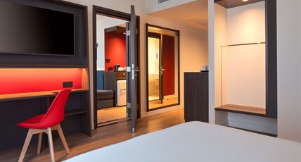 Hampton by Hilton Ashford International Room Type - QUEEN ACCESSIBLE ROOM