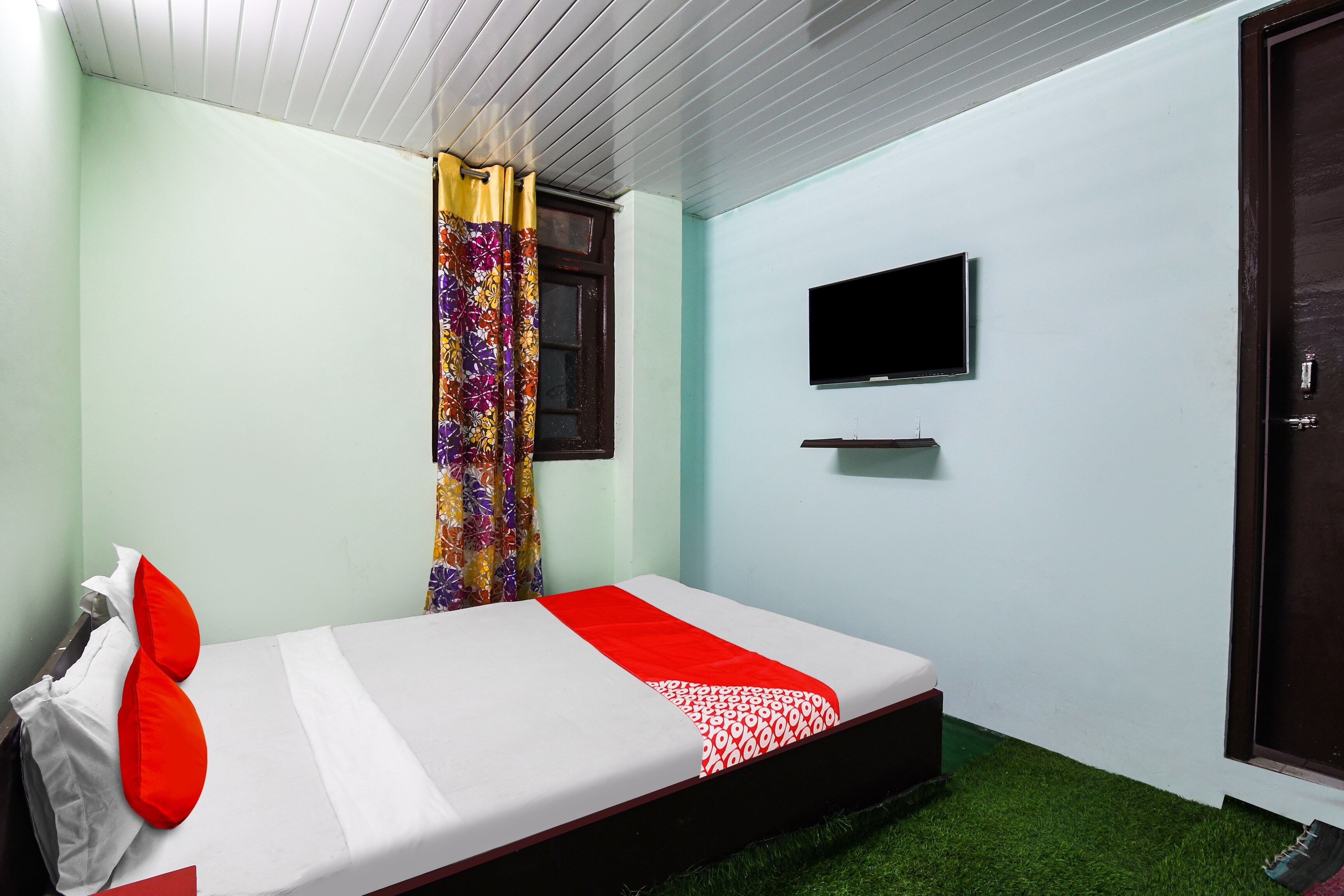 Hotel O Divya Dristi - Tap to explore photos