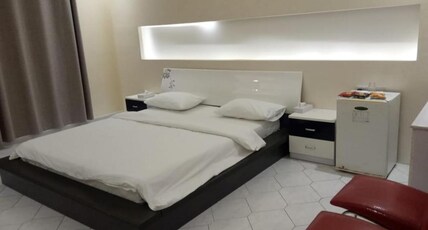 Corniche Palace Hotel Room Type - One Bedroom Suite