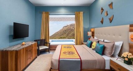 juSTa Luxe Sajjangarh Resort & Spa Room Type - Premium Room
