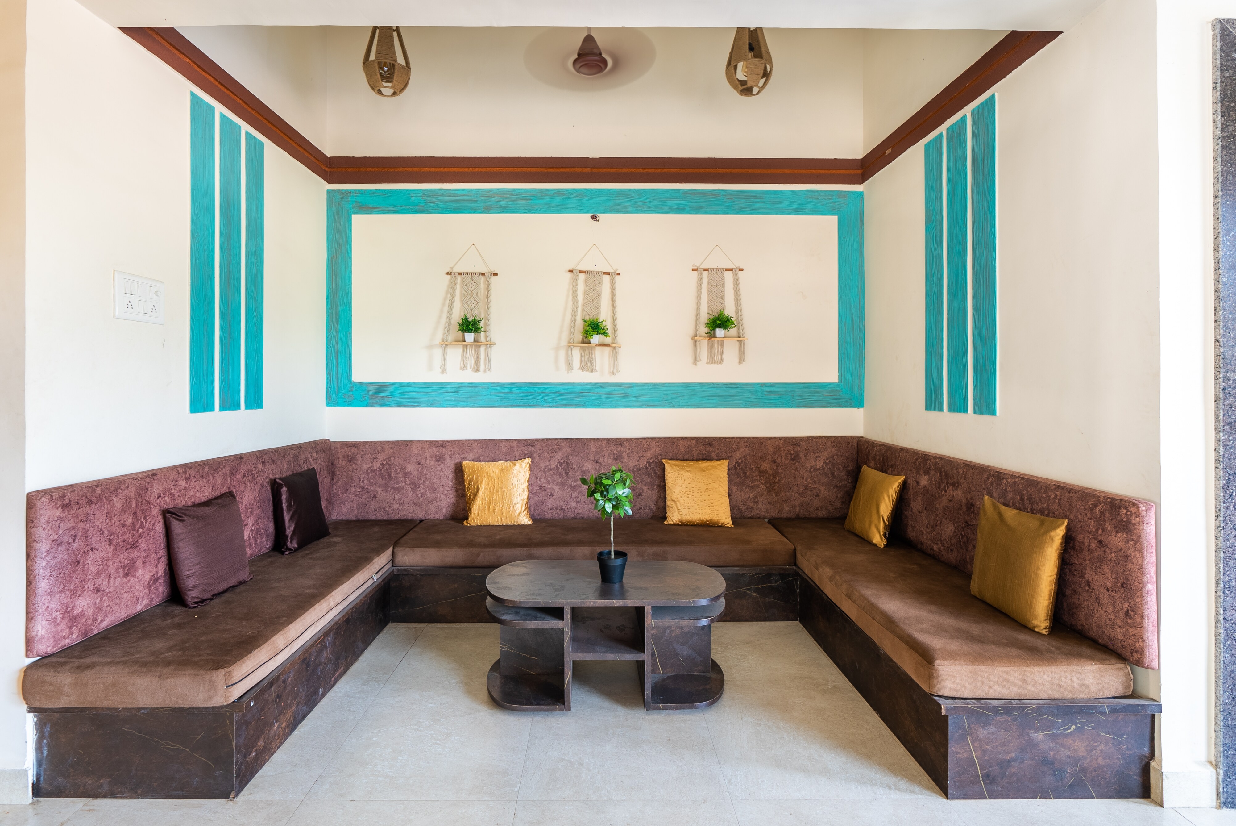 Luxury Kadan 6BHK with Pvt Pool - Tap to explore photos