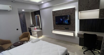 Red Cottage stay Room Type - Deluxe Room