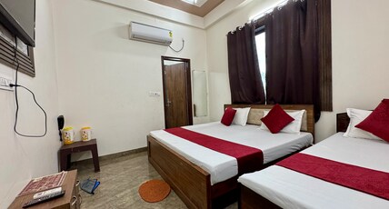 Shri Prem Residency Room Type - Deluxe Triple Bed