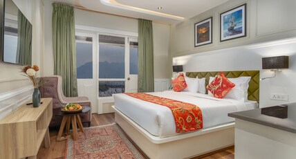 Lakewalk Suites Room Type - Premier Lake View with Private Balcony