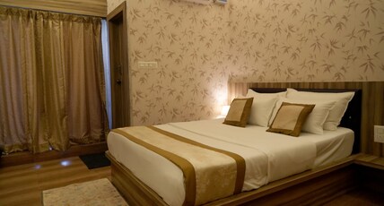 VILASINI INN Room Type - Deluxe AC Room