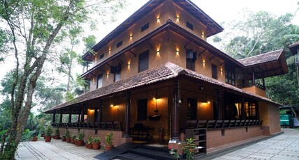 MALABAR KOVILAKAM  THE HERITAGE HOTEL Room Type - Heritage Deluxe with Balcony