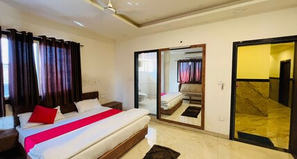 CAPITAL HOTEL AND RESTAURANT Room Type - AC DELUXE ROOM