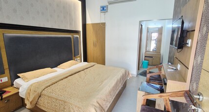 Rahi Pathik Niwas, Kushinagar Room Type - AC Executive