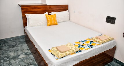 Aeronest Inn Near Madurai Airport Room Type - Budget Double Room