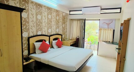 Hotel Kanak Sagar Room Type - Deluxe Room with Garden view