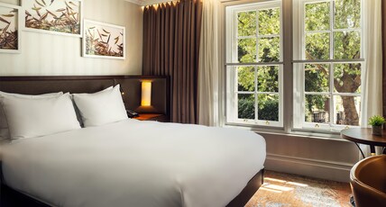 Hilton London Hyde Park Room Type - QUEEN GUEST ROOM WITH VIEW