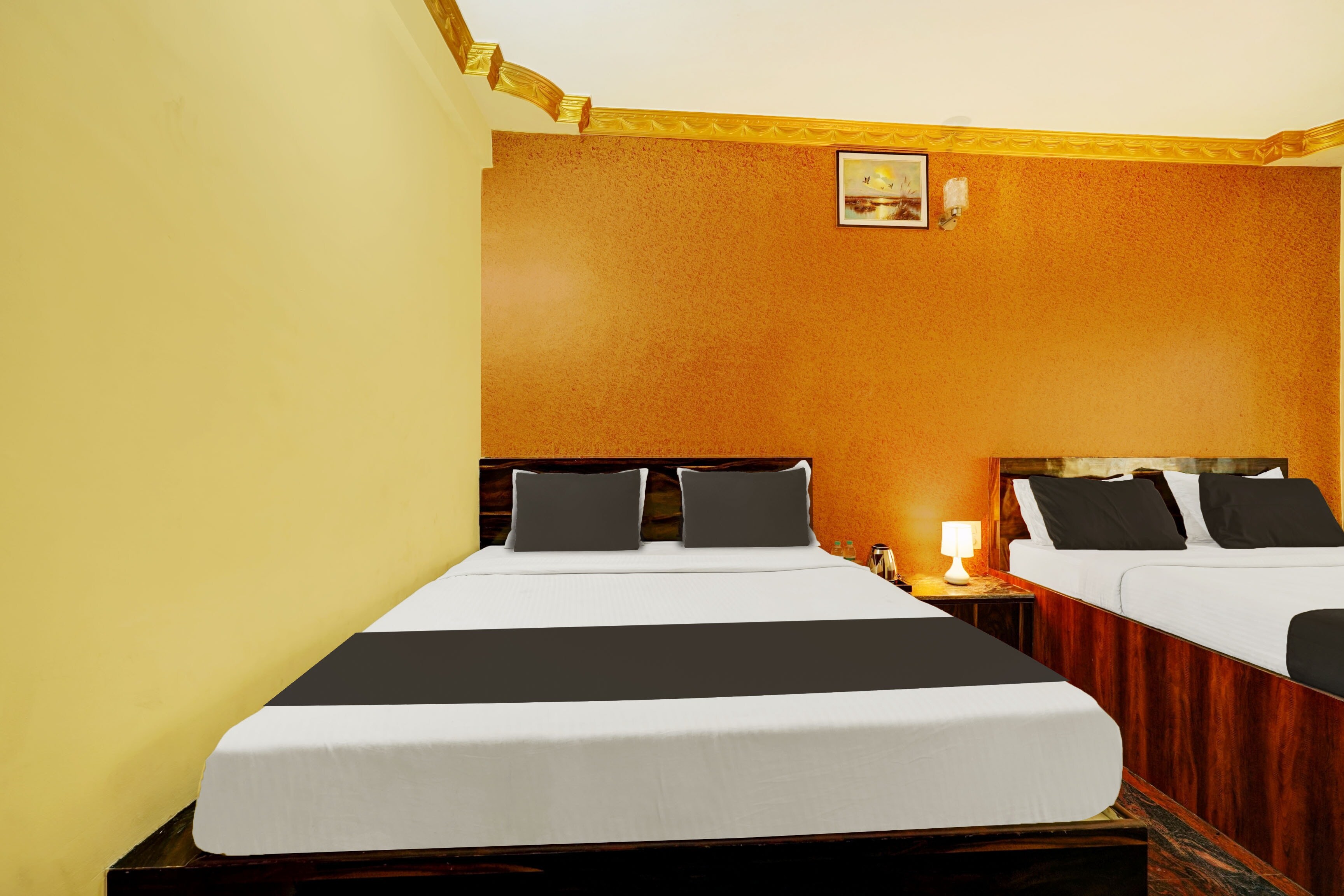 Hotel O Emara Executive Rooms - Tap to explore photos