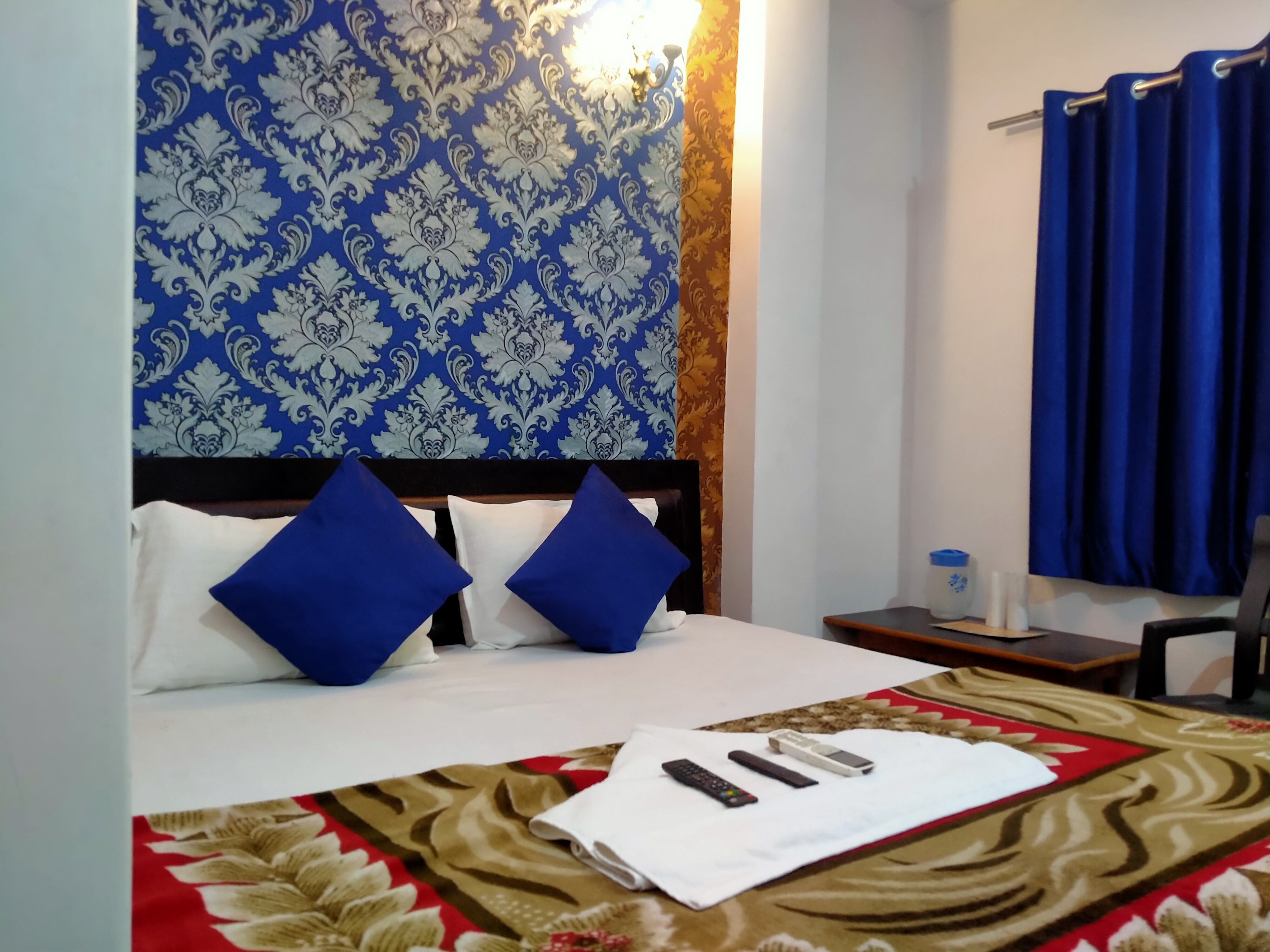 Jai Baba paying guest house - Tap to explore photos