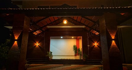 Coffee Cave Room Type - Deluxe AC room