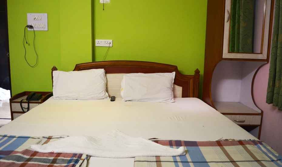 Hotel Midas - Tap to explore photos