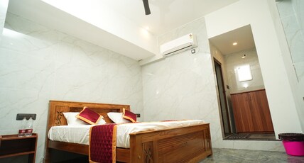 PTR Residency Thiruvanamalai Room Type - Deluxe room