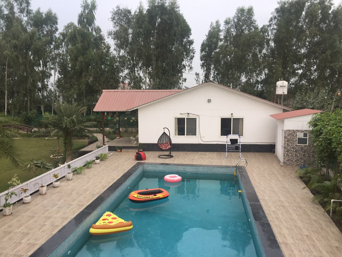 Friends & Chill Farm in Noida - Tap to explore photos