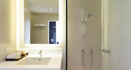 Jazzotel Bangkok Room Type - Standard Twin Bed