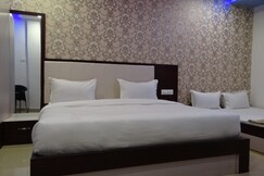 Shree Kailash Hotel & Restaurant