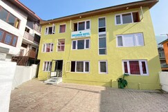 HOTEL SHESHNAG