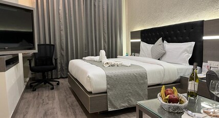 Hotel Residency Room Type - Club Room with 1 Hours Early Check-in and 20 percent Off on Food