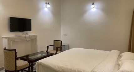 Jai Niwas Palace Room Type - Deluxe King Room