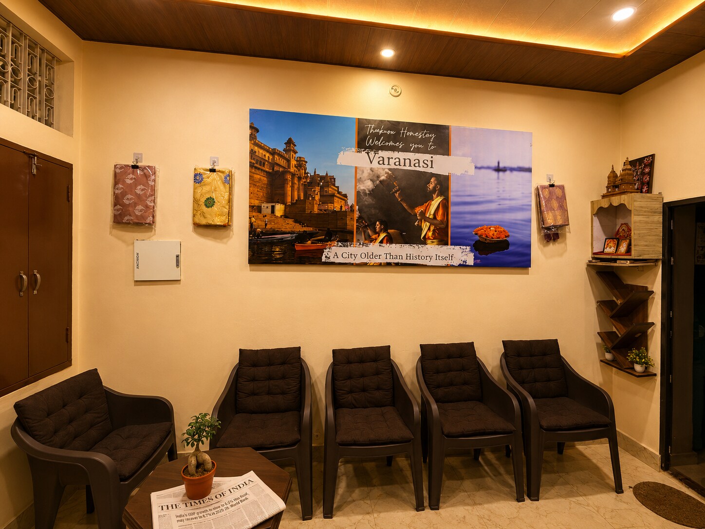 Thakur Homestay- Your Serenity in Varanasi - Tap to explore photos