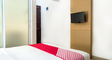 Capital O 664 Romance Hotel Room Type - Indonesia Suite Double