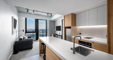 Nesuto Docklands Room Type - Premium Apartment