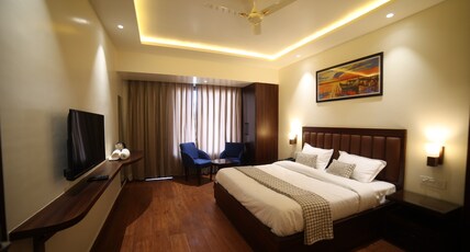 Hotel Niwas Inn Room Type - Super Deluxe Room with Bathtub