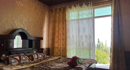 Everest Guest House Tangmarg Room Type - Garden View double Delux Room