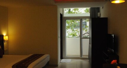 Ixora Suites (Near 100 Ft Rd & Indiranagar Metro Station) Room Type - Luxury Studio with Private Terrace