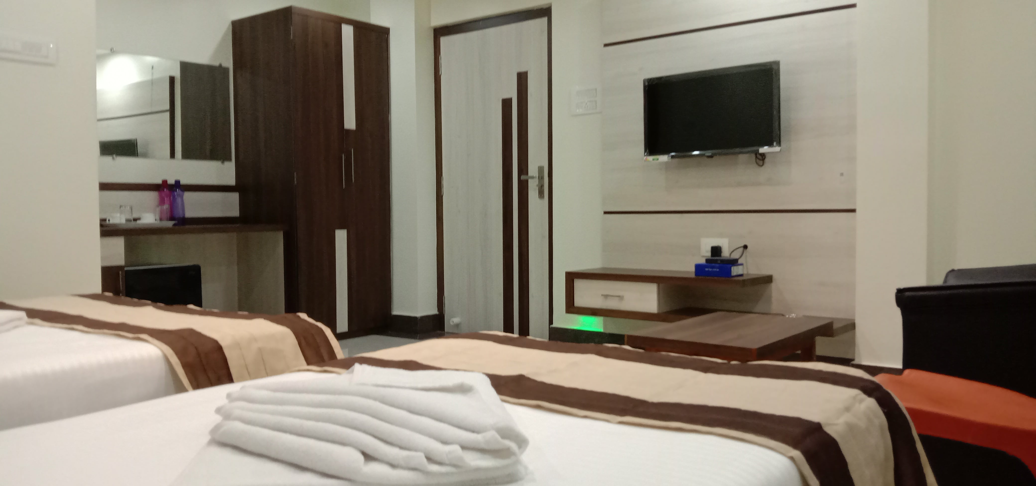 Hotel Shivaanjali - Tap to explore photos