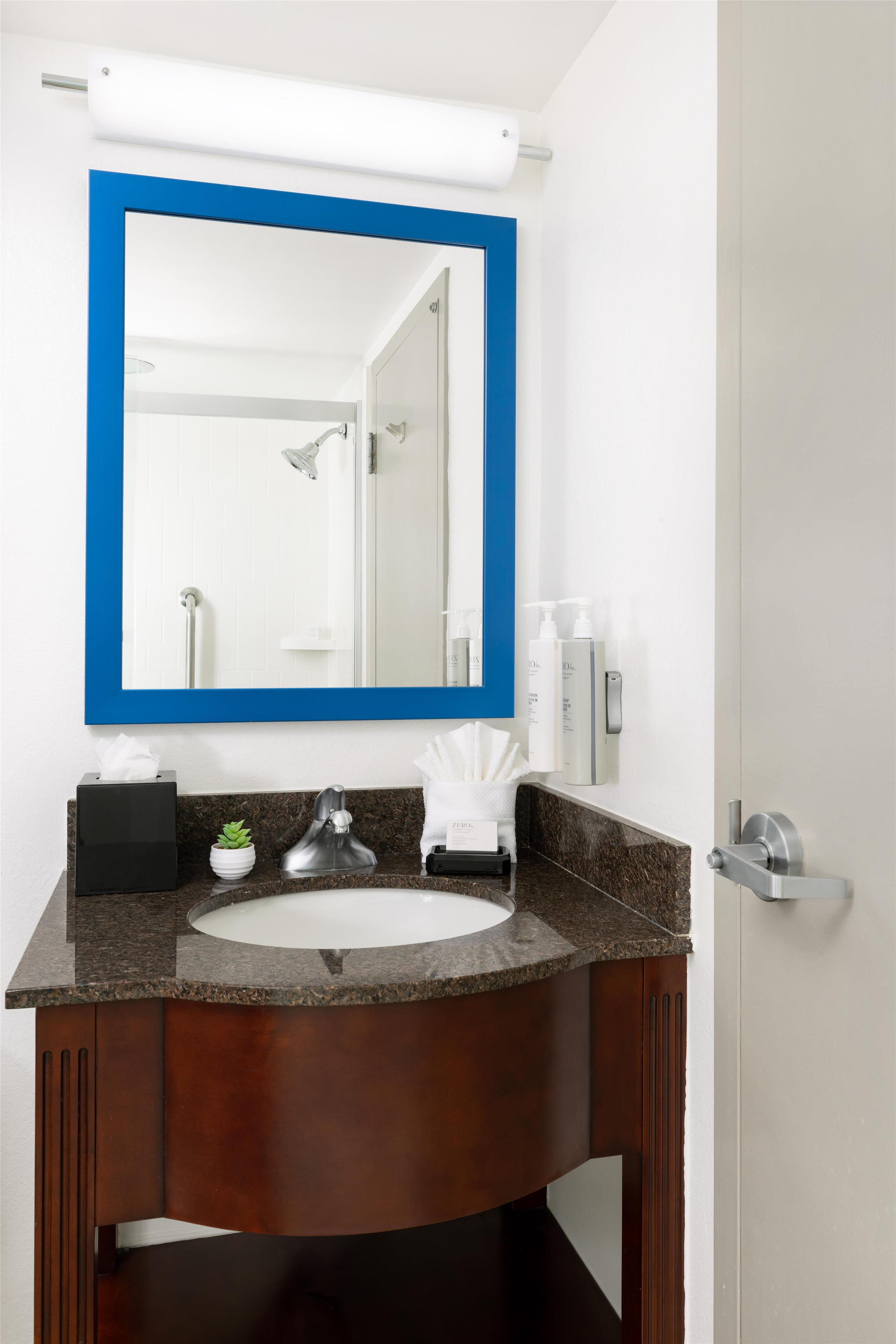 Hampton Inn Naples Central - Tap to explore photos