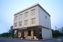 MAYFLOWER By BELOFTE HOTELS