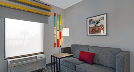 Hampton Inn & Suites by Hilton Syracuse Dewitt Room Type - 1KN HEARING ACC STUDIO NS
