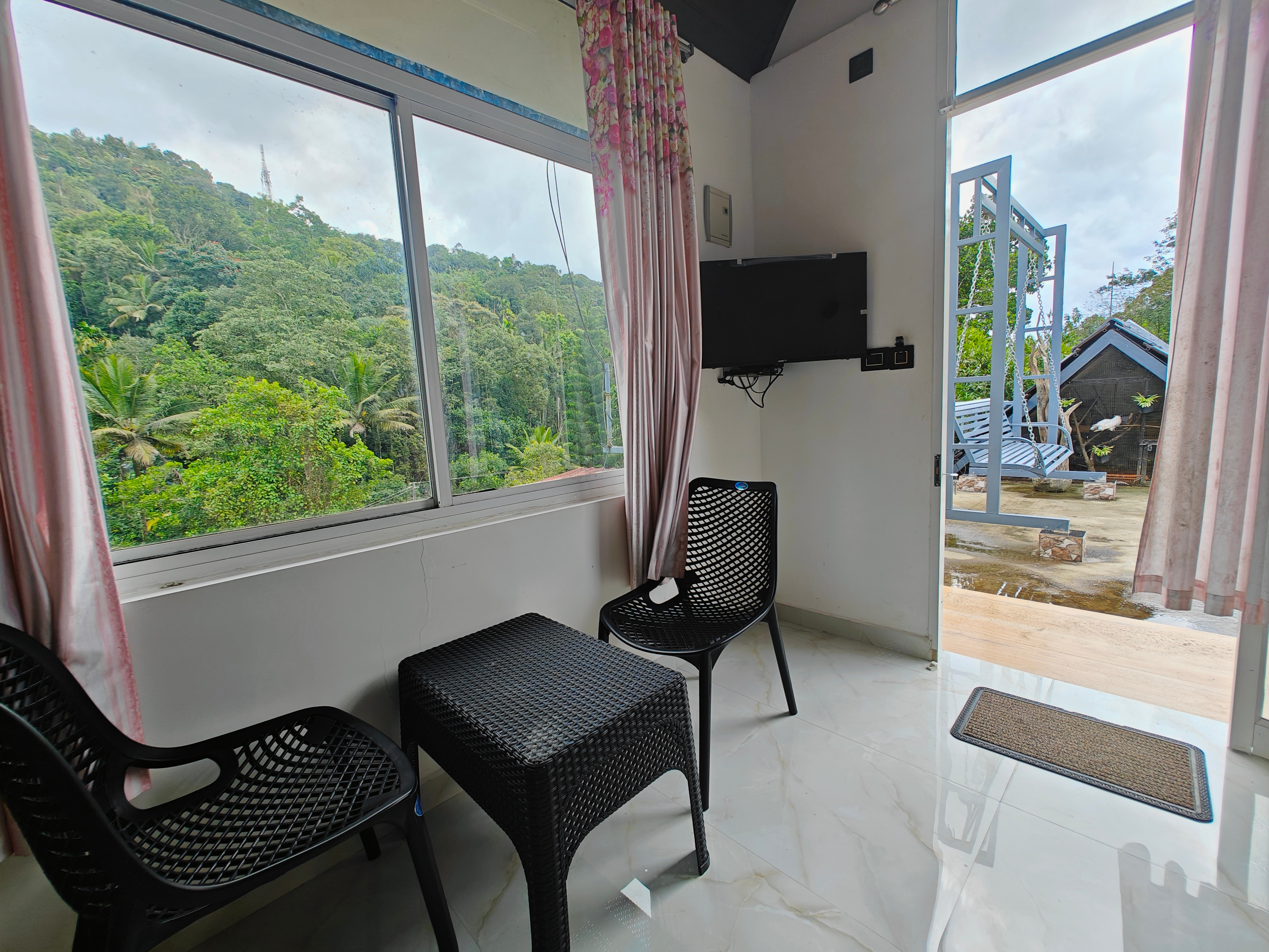 Orchid Homestay Munnar - Tap to explore photos