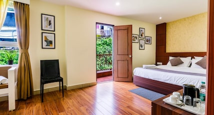 Sucasa Hills Meraki Grand Two Mins Walk From MG Marg Room Type - Pearl Deluxe Balcony Room