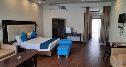 KMVN Sarovar Tallital Room Type - Double bed Royal
