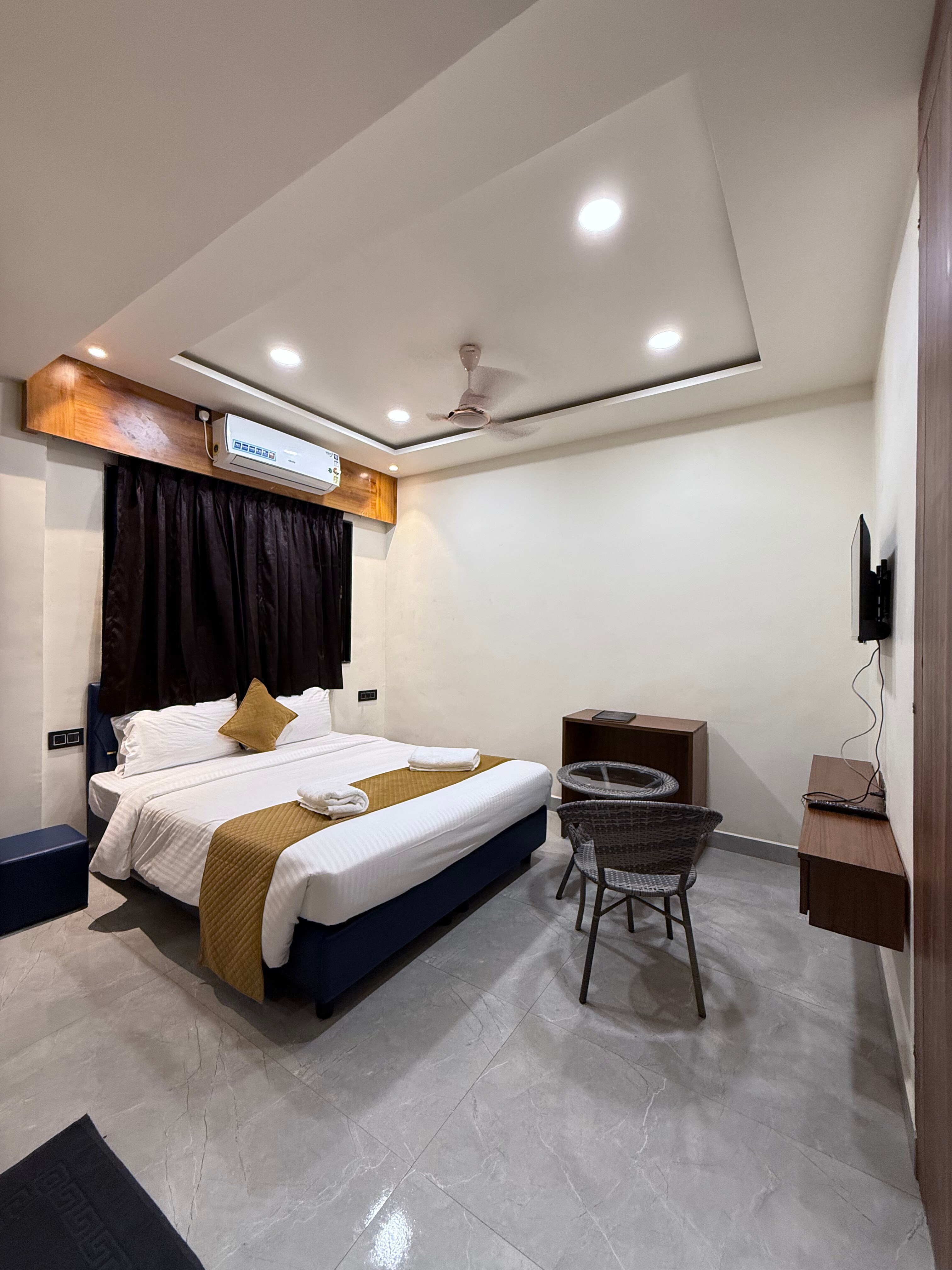 Hotel Sulochana - Tap to explore photos