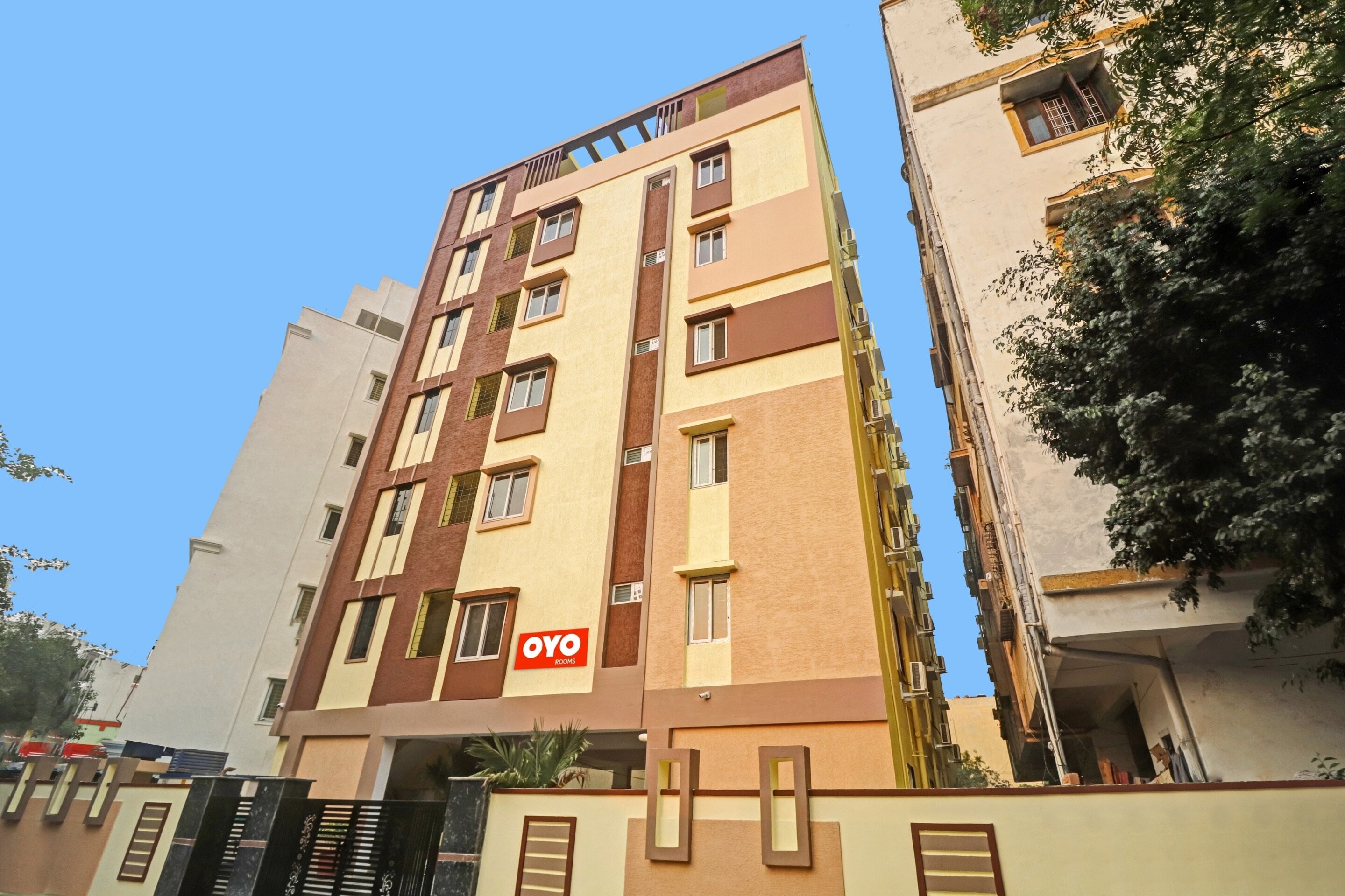 Flagship OYO Hotel Hanuma Residency - Tap to explore photos