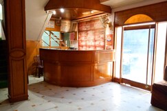 EATING MALL, HOTELS AND PARTY HALL