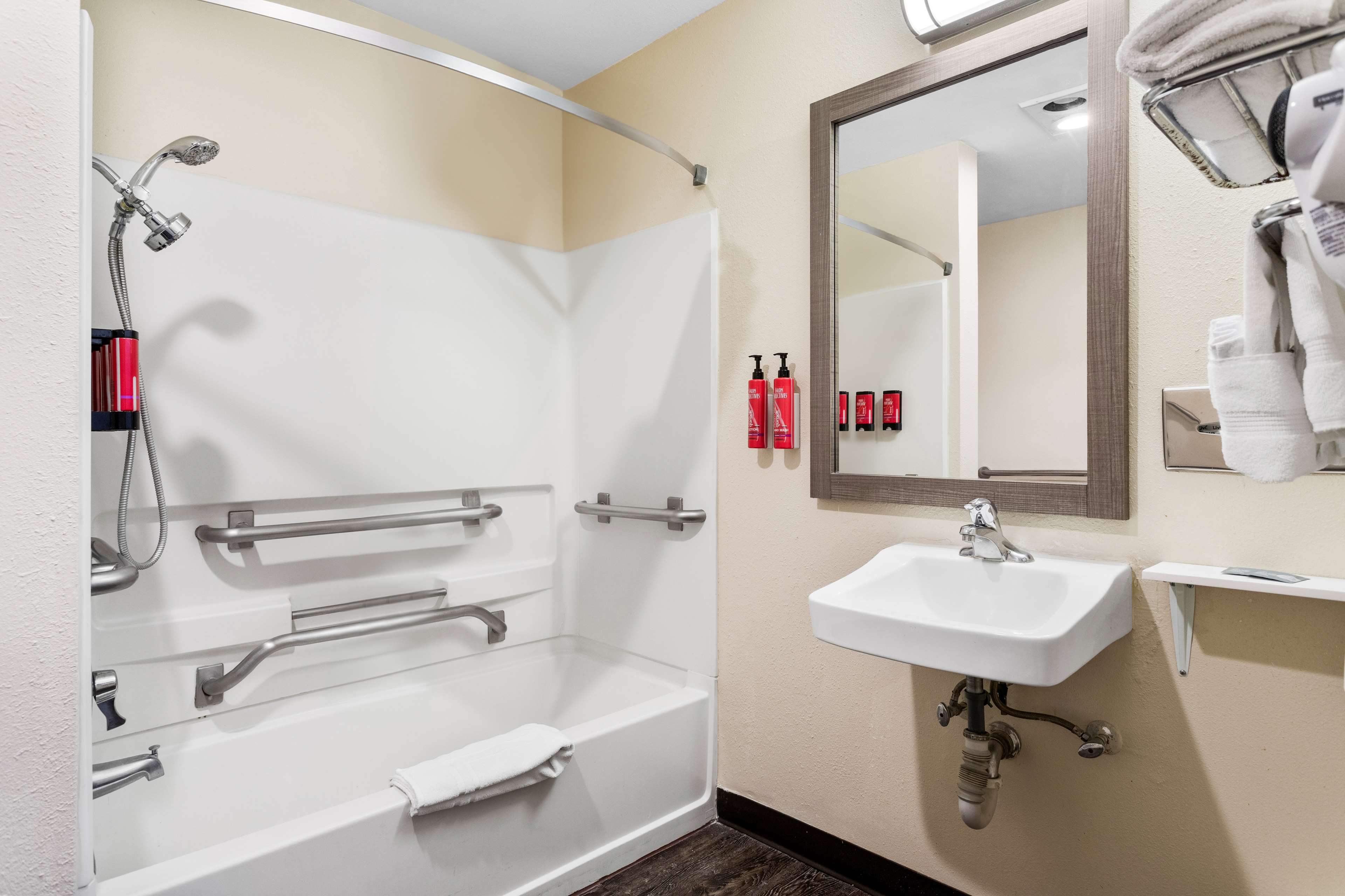 SureStay Hotel by Best Western Albuquerque Midtown - Tap to explore photos