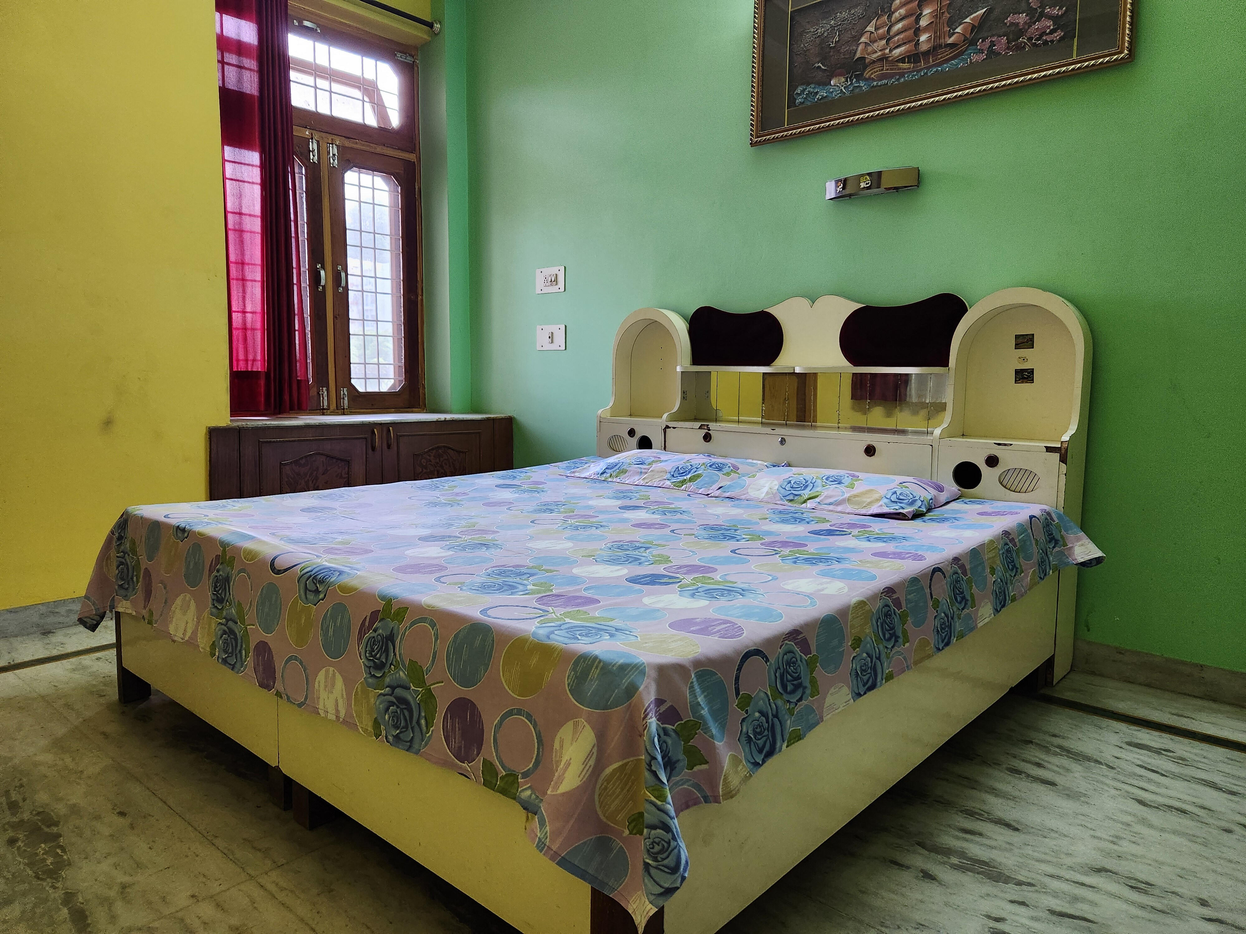 DEVALAY HOME STAY - Tap to explore photos