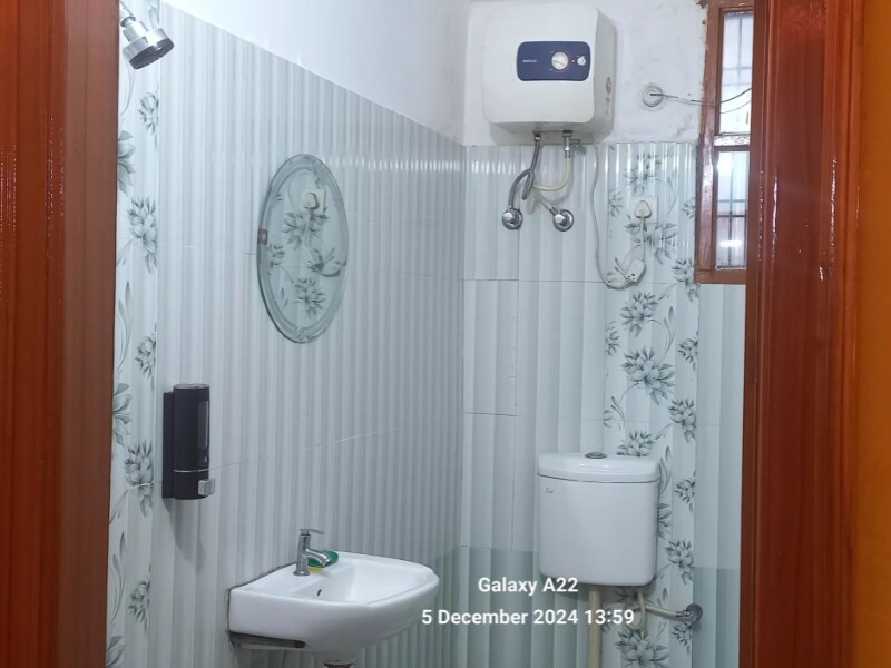 Deluxe Double Room - Tap to explore photos
