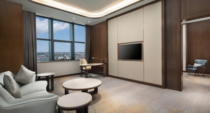 Holiday Inn JIASHAN Room Type - 1 king 1 Bedroom suite